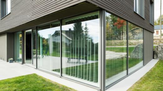 Fenster in grau in Büdingen